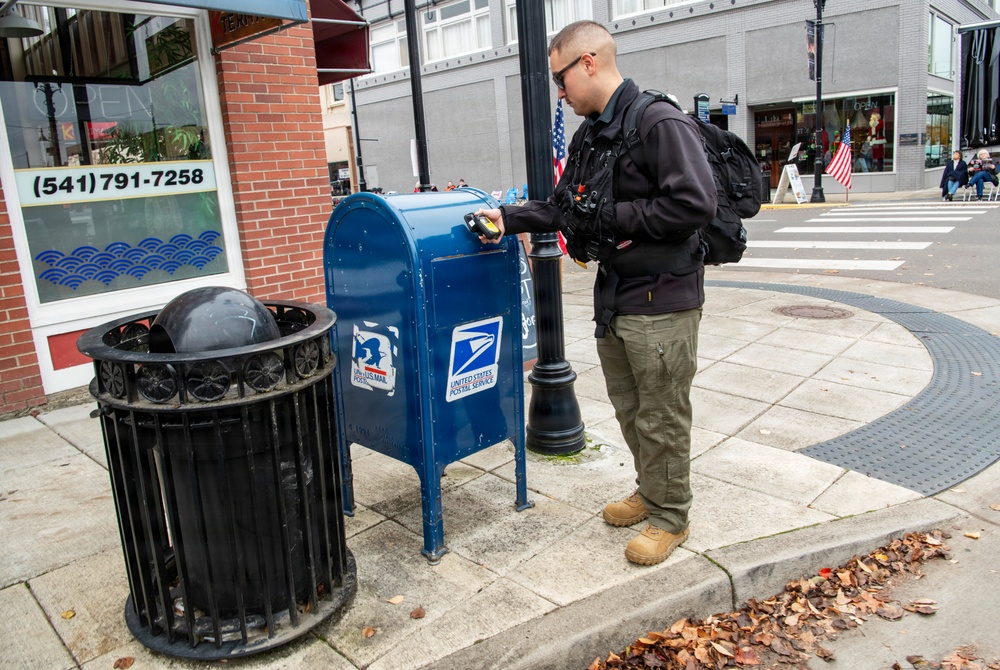 Oregon National Guard’s 102nd CST provides support for the Linn County Veterans Day Parade
