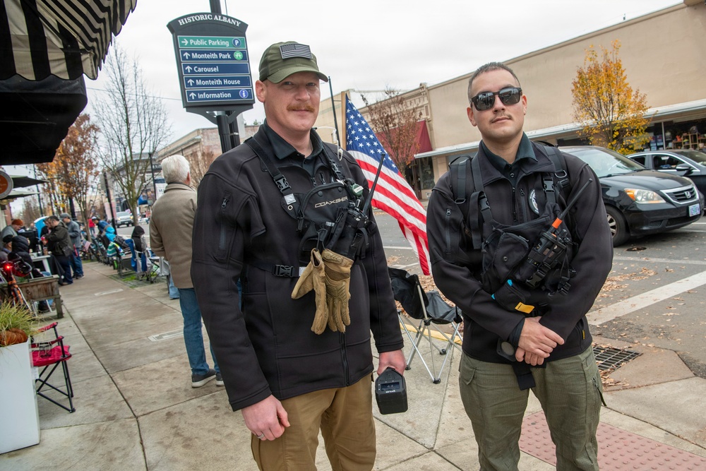 Oregon National Guard’s 102nd CST provides support for the Linn County Veterans Day Parade