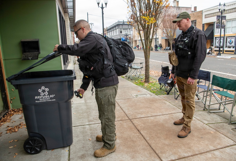 Oregon National Guard’s 102nd CST provides support for the Linn County Veterans Day Parade
