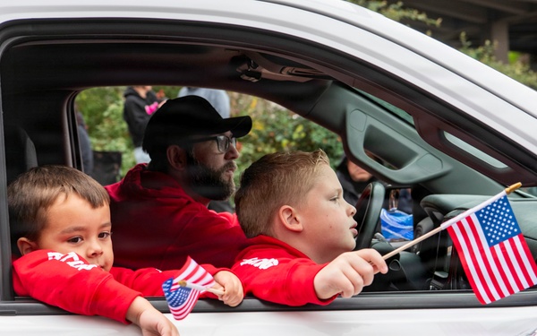 Oregon National Guard’s 102nd CST provides support for the Linn County Veterans Day Parade
