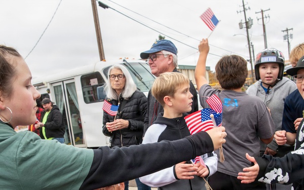 Oregon National Guard’s 102nd CST provides support for the Linn County Veterans Day Parade