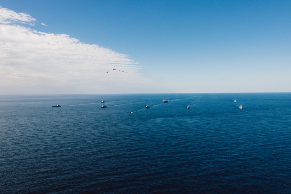 George Washington Carrier Strike Group Conducts Carrier Strike Group Exercise with ROK Navy/George Washington Hosts U.S. Forces Korea