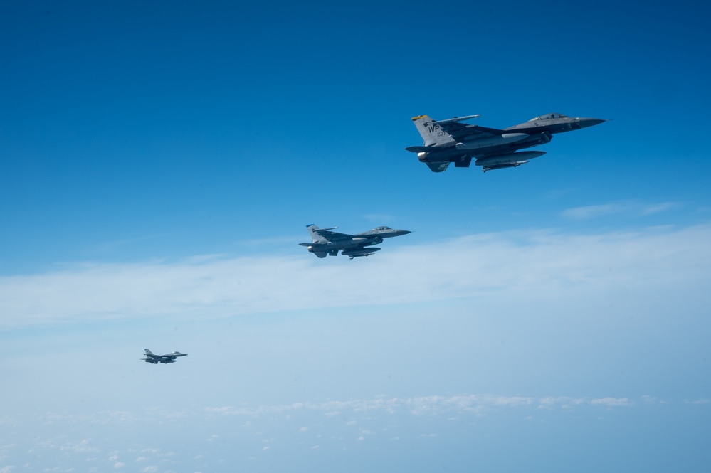 US and ROK combine for refueling during FF 25-2