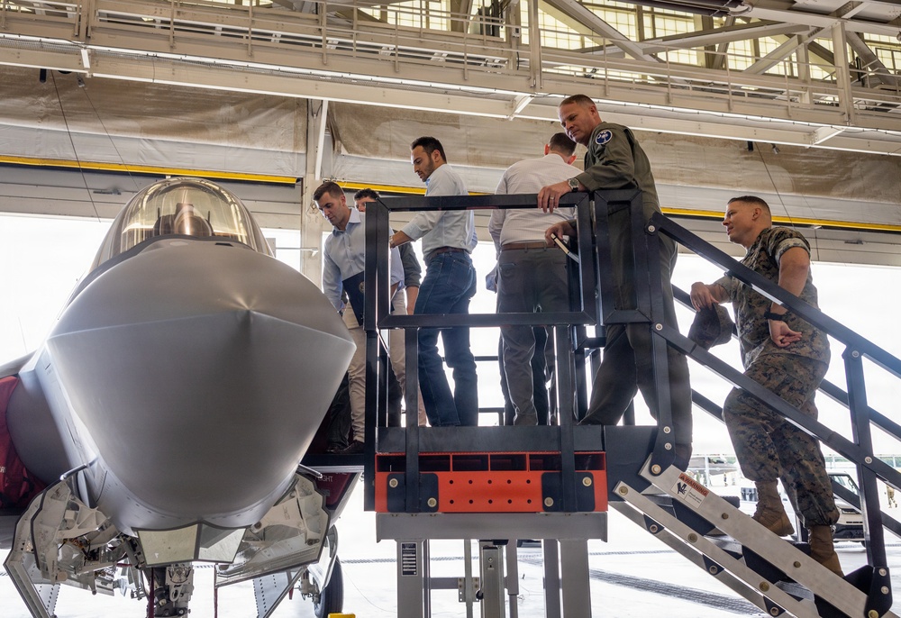 Congressional staffers visit MCAS Beaufort