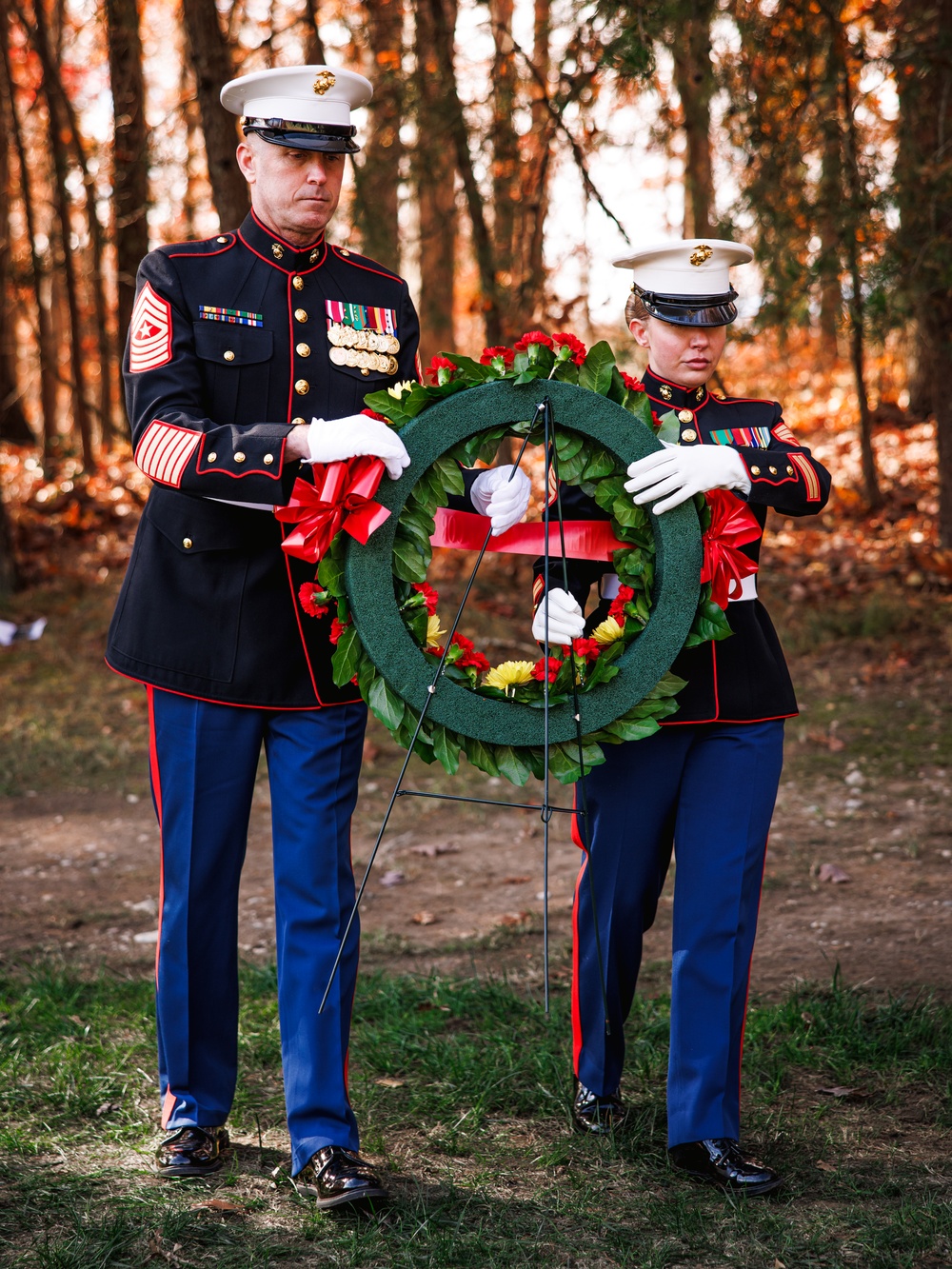 U.S. Marines conduct wreath laying ceremony honoring the seventh Sergeant Major of the Marine Corps
