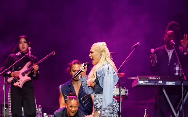 Gwen Stefani Performs at NAVSTA Norfolk’s 2025 Operation MWR Concert