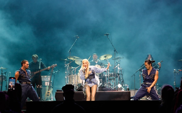Gwen Stefani Performs at NAVSTA Norfolk’s 2025 Operation MWR Concert