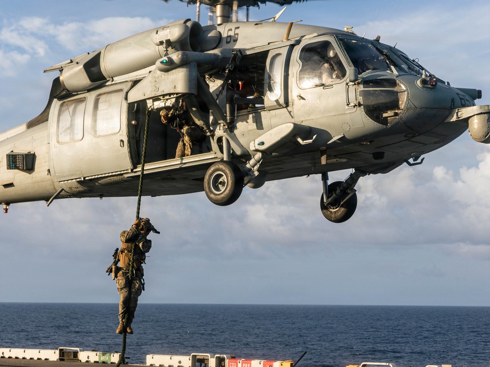 22nd MEU(SOC) | MSPF Fast Rope Insertion Drills