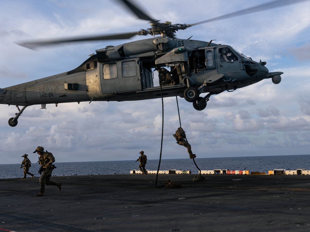 22nd MEU(SOC) | MSPF Fast Rope Insertion Drills