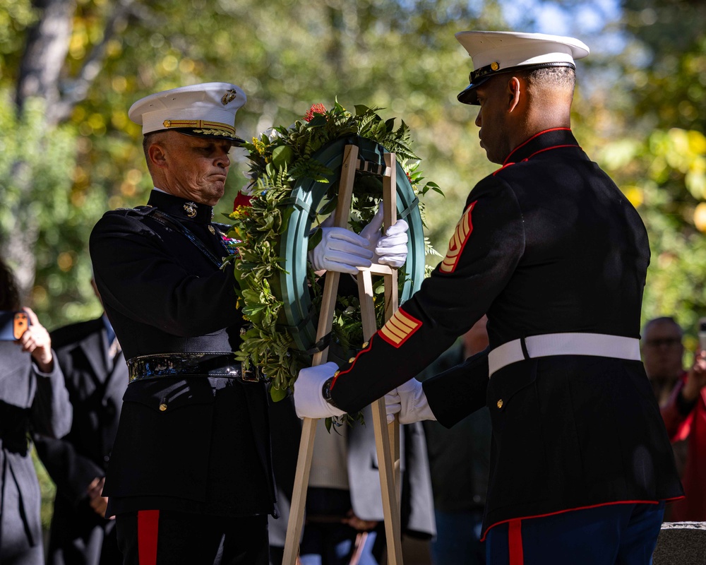Marines Honor Former Commandant with Wreath Laying