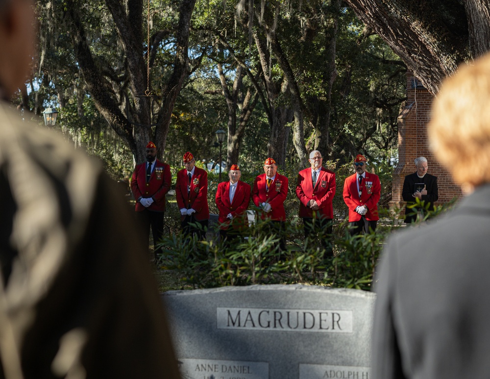 Marines Honor Former Commandant with Wreath Laying