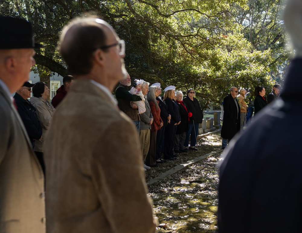 Marines Honor Former Commandant with Wreath Laying