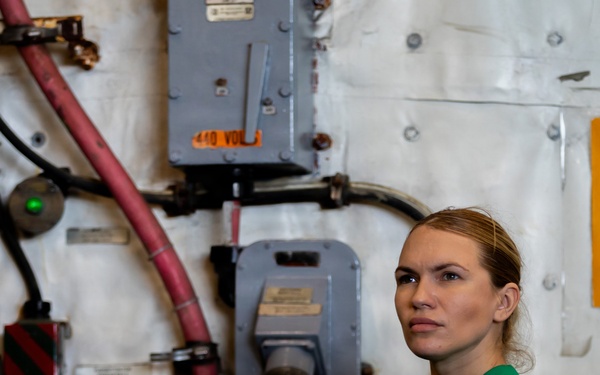 USS Gerald R. Ford (CVN 78) Replenishment-at-Sea