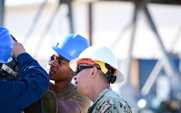 USS Mustin (DDG 89) Visits Naval Surface Warfare Center, Port Hueneme Division for Combat Systems Tuneup, Training