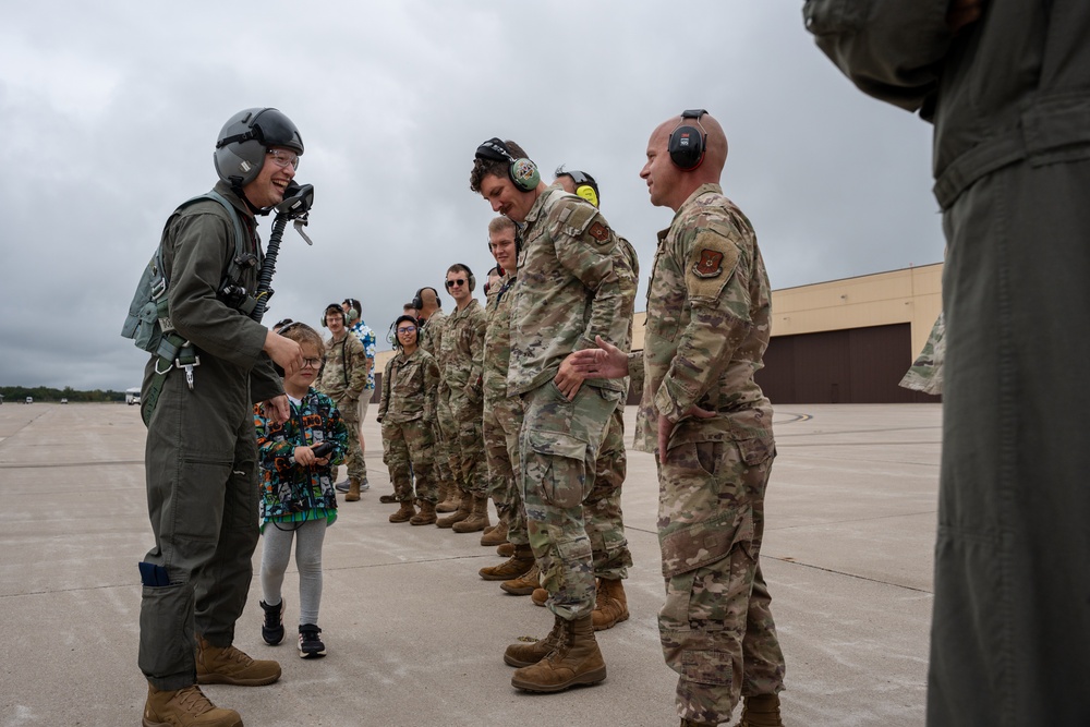 ‘Crew Chief of the Year’ awarded with B-2 Spirit flight