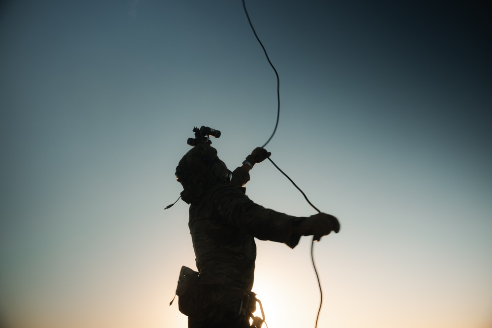 WTI 1-26: Fast Rope and Hoisting