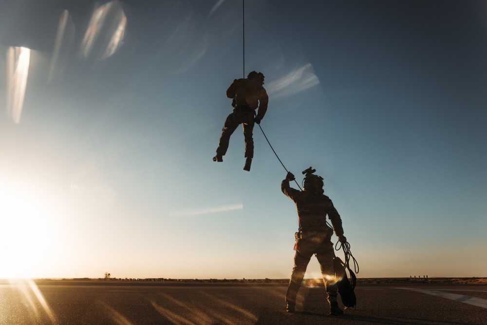 WTI 1-26: Fast Rope and Hoisting