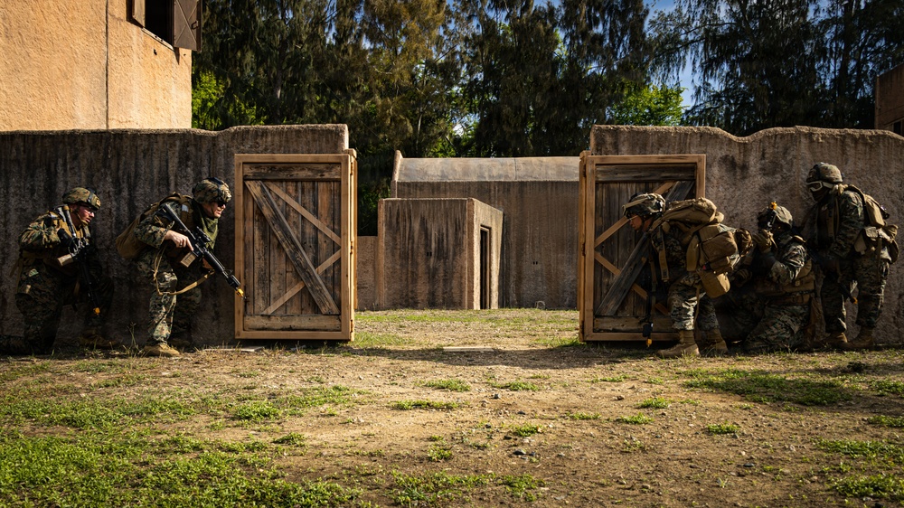 MACS-4 Conducts Squad Patrols at MCTAB