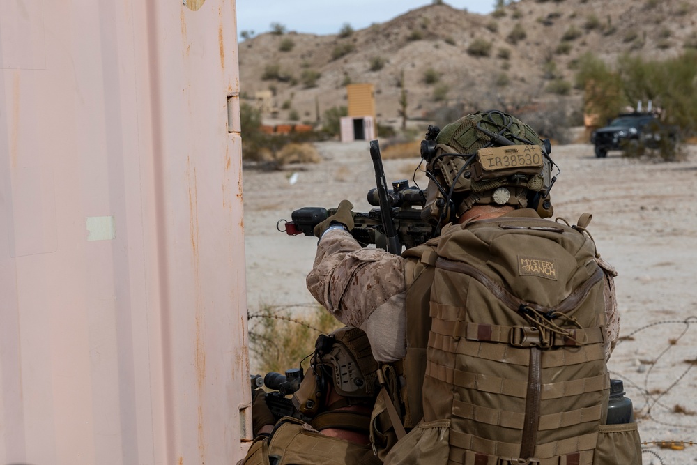 11th MEU Marines and Sailors conduct a raid during RUT