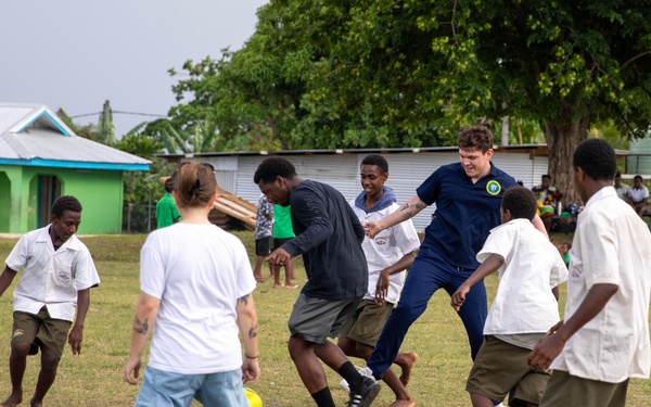 Pacific Partnership Service Members Participate in Sports Day with Vanuatu Students