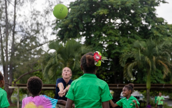 Pacific Partnership Service Members Participate in Sports Day with Vanuatu Students