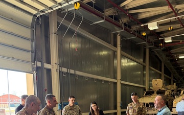 Italian base commander visits Leghorn Army Depot to better understand APS-2 mission