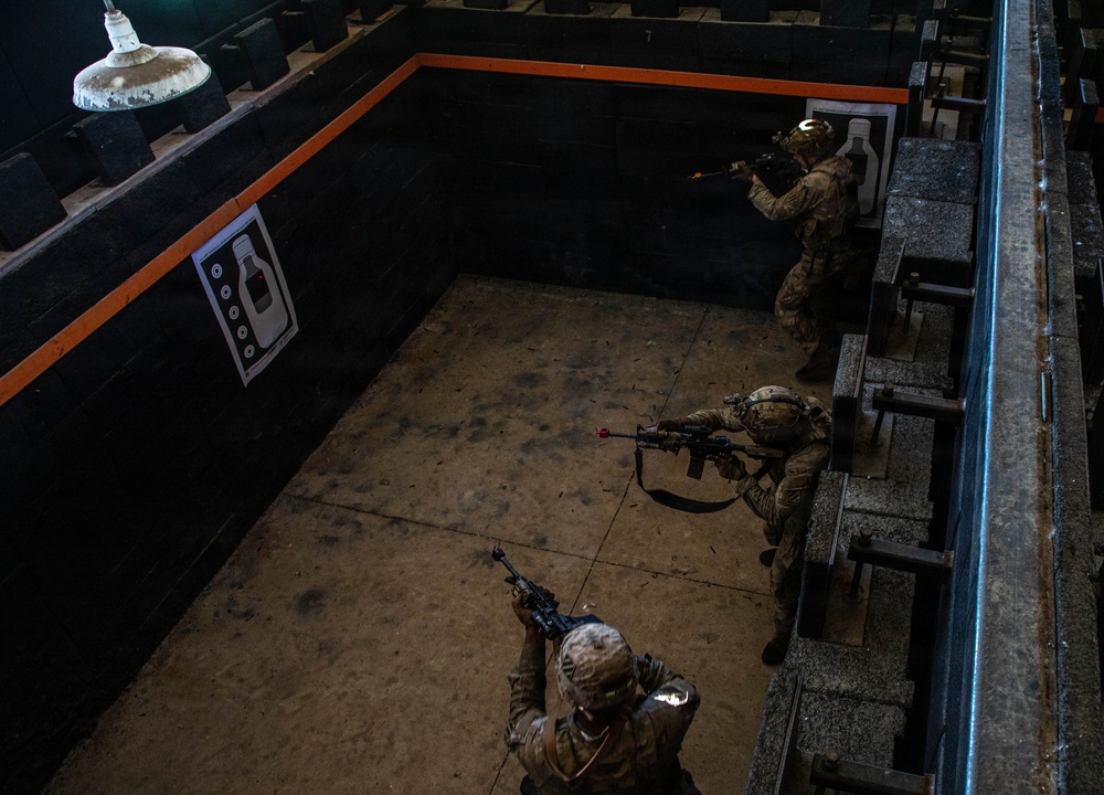 Dogface Soldiers dominate shoot house