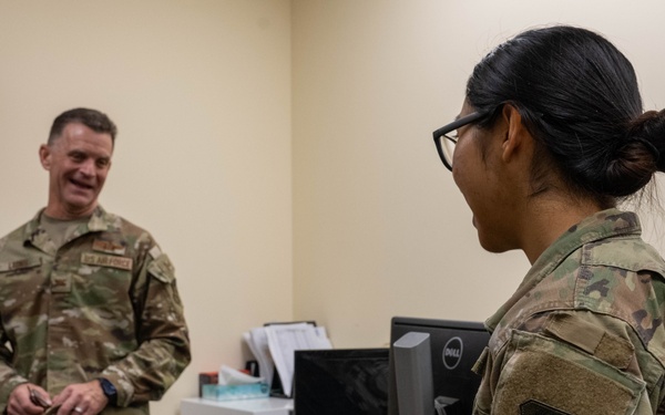 AFCENT Surgeon General visits 332nd EMDS