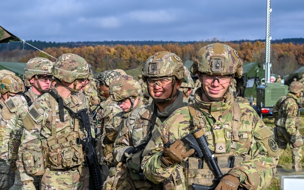 Soldiers Sharpening Skills for E3B