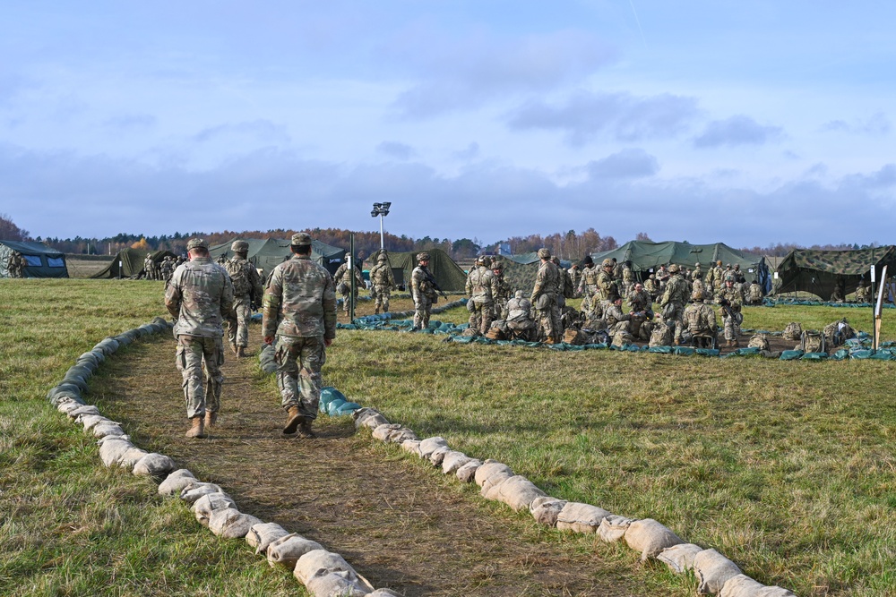 Soldiers Sharpening Skills for E3B