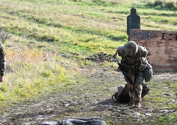 Soldiers Sharpening Skills for E3B