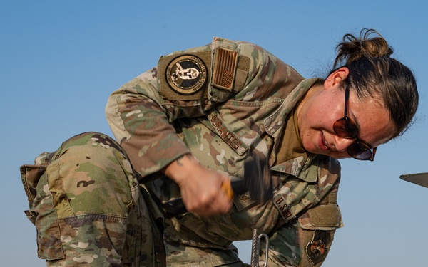 Weather professionals assemble tactical meteorological observing system