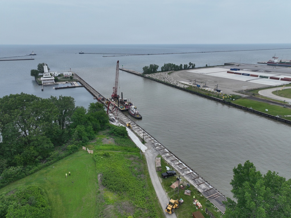 Cleveland W. Pier Repair Aerial Imagery