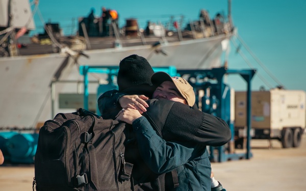 USS Jason Dunham (DDG 109) Returns to Mayport Following U.S. Fourth Fleet Deployment