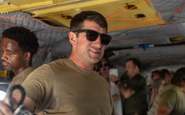 22nd MEU(SOC) | CH-47 Chinook Delivers Supplies in Jamaica