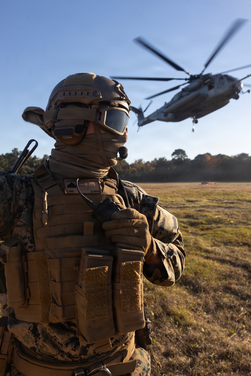 2nd Distribution Support Battalion Conducts Helicopter Support Team Operations