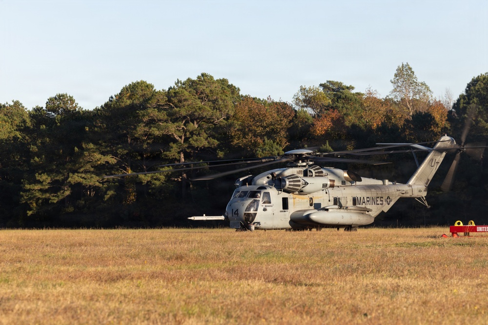 2nd Distribution Support Battalion Conducts Helicopter Support Team Operations