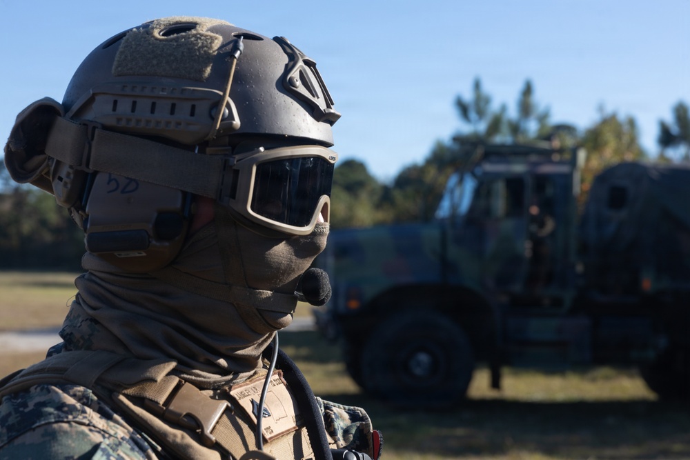 2nd Distribution Support Battalion Conducts Helicopter Support Team Operations