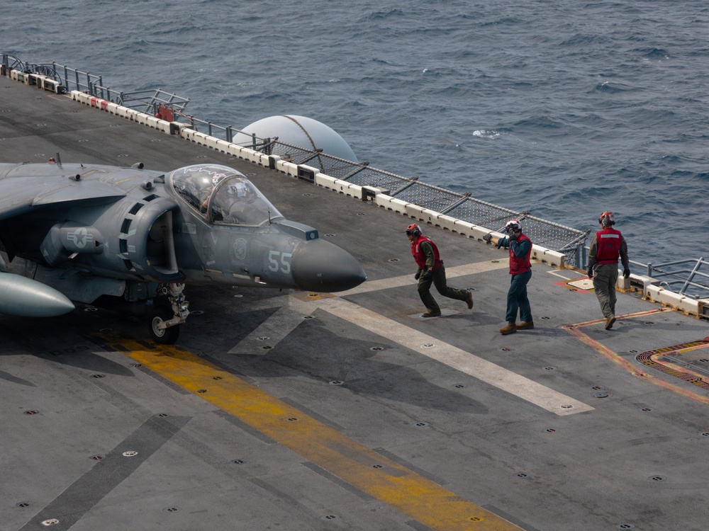 22nd MEU(SOC) | AV-8B Harriers Return After Conducting Operations