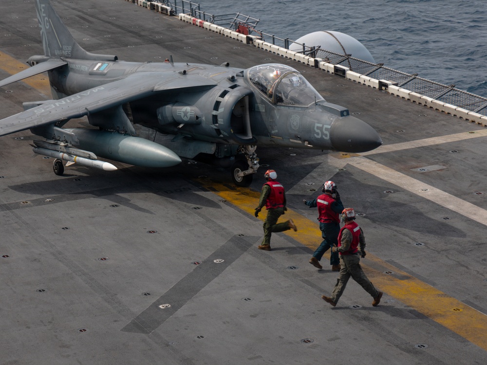 22nd MEU(SOC) | AV-8B Harriers Return After Conducting Operations