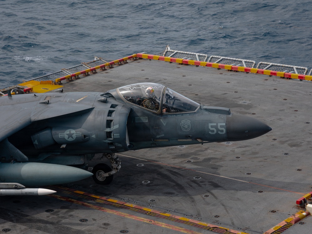 22nd MEU(SOC) | AV-8B Harriers Return After Conducting Operations