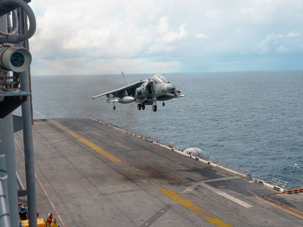 22nd MEU(SOC) | AV-8B Harriers Return After Conducting Operations
