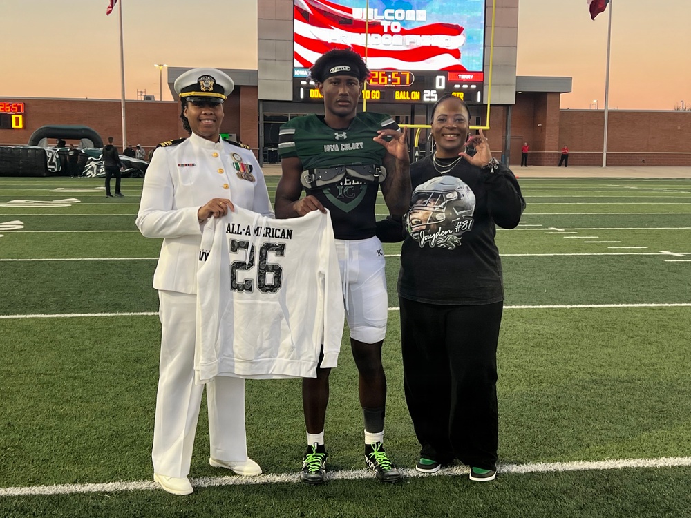 NTAG Houston Presents Navy All-American Bowl Jersey to Iowa Colony’s Jayden Warren
