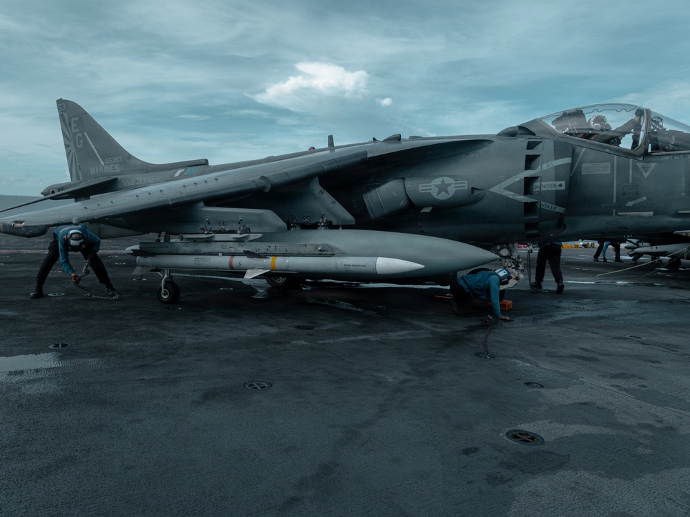 22nd MEU(SOC) | AV-8B Harriers Conduct Flight Operations