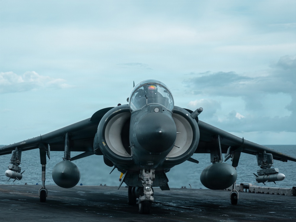 22nd MEU(SOC) | AV-8B Harriers Conduct Flight Operations