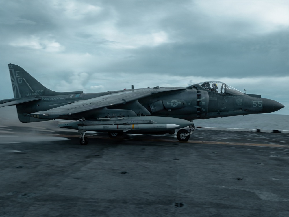 22nd MEU(SOC) | AV-8B Harriers Conduct Flight Operations