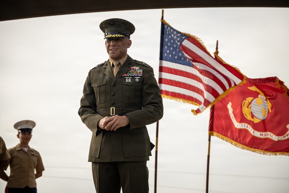 Master Gunnery Sgt. Gunther bids farewell to 1st MLG and the Corps