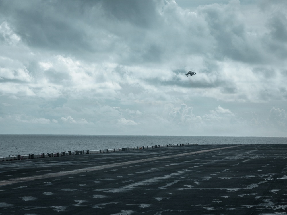 22nd MEU(SOC) | AV-8B Harriers Conduct Flight Operations