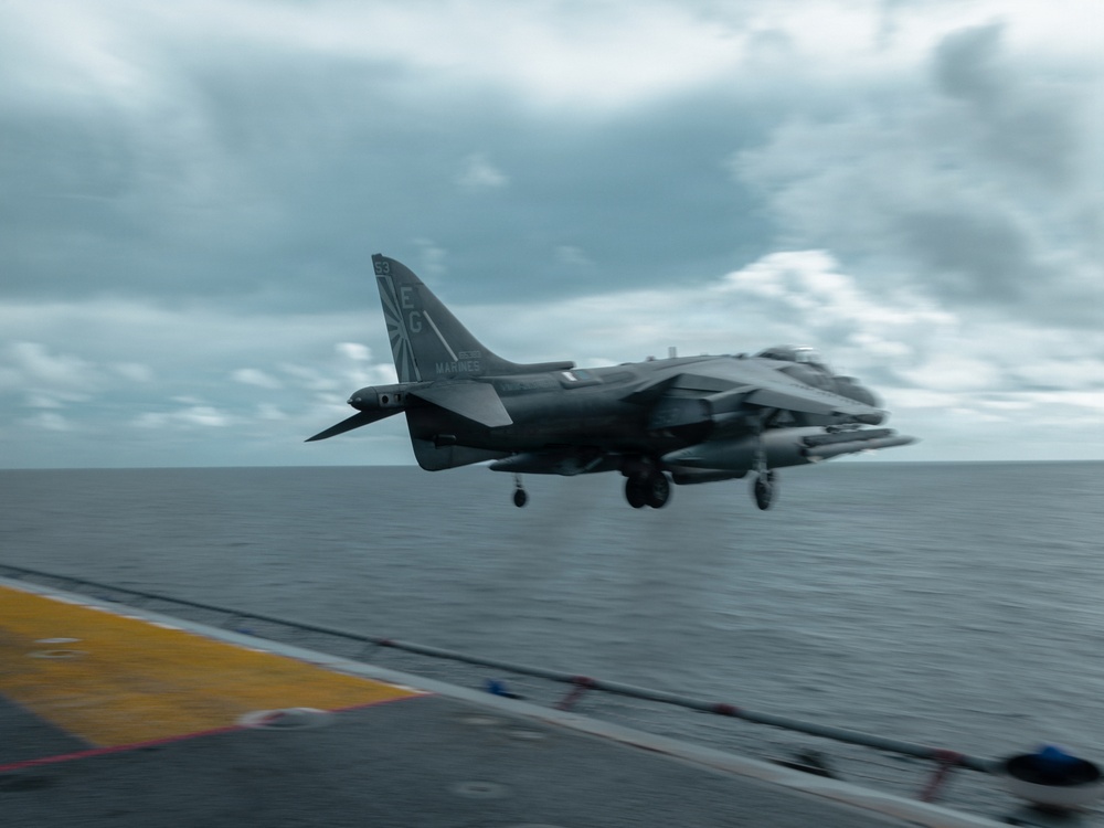 22nd MEU(SOC) | AV-8B Harriers Conduct Flight Operations