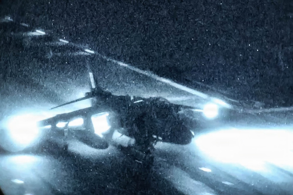 22nd MEU(SOC) | Night Flight Operations on USS Iwo Jima